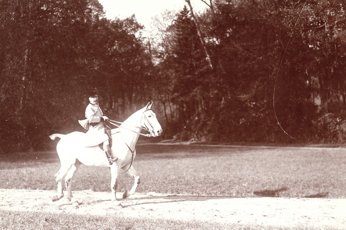 Equipage du Francport - 1906-1914 - Album photo de M. J.-R. Camus (Équipages Murat, L'Aigle, de La Tour d'Auvergne et Chézelles)